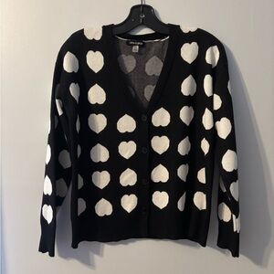 520S Cable & Gauge Black Cardigan with White Heart Design